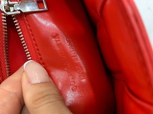 BOTTEGA VENETA червона кожаная сумка MINI