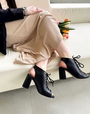 Черные кожаные закрытые босоножки на шнуровке 36 размер