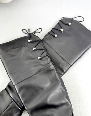 Чорні шкіряні високі ботфорти на низькому каблуці 36 розмір