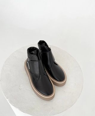 Чорні шкіряні зимові черевики на липучці 36 розмір