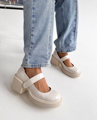 Молочные кожаные туфли на удобном грубом каблуке 36 размер