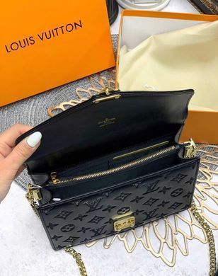 Черная сумка louis vuitton с ремешком цепочкой