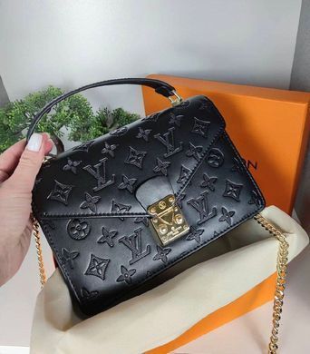 Черная сумка louis vuitton с ремешком цепочкой