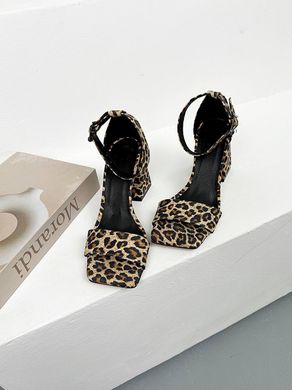 Леопардовые кожаные босоножки на каблуке с закрытой пяткой 36 размер