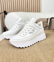 Белые кожаные женские весенние кроссовки