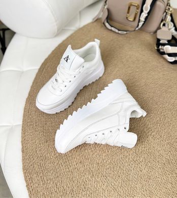 Белые кожаные женские весенние кроссовки