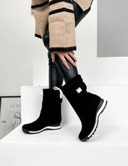 Чорні замшеві зимові чоботи дутики 36 розмір