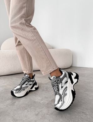 Сірі жіночі кросівки на масивній підошві 37 розмір
