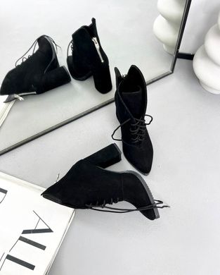 Черные замшевые зимние ботильоны на шнуровке 38 размер