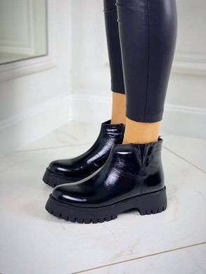 Черные лаковые зимние низкие ботинки челси