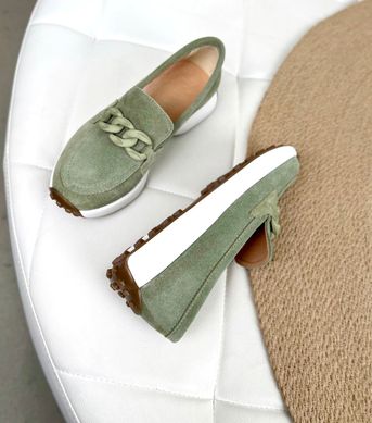 Зелені фісташкові замшеві туфлі лофери